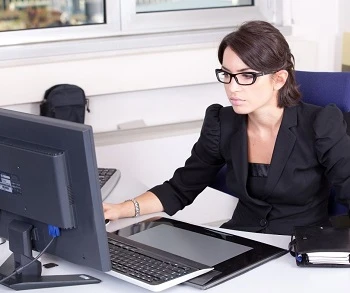 Ознайомлювати працівників з інструкціями про охорону праці роботодавці зможуть за допомогою відеозв’язку Ознайомлювати працівників з інструкціями про охорону праці роботодавці зможуть за допомогою відеозв’язку