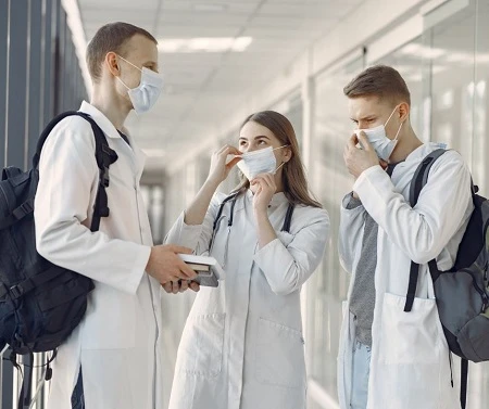 Зеленський підписав закон про штрафи за порушення маскового режиму