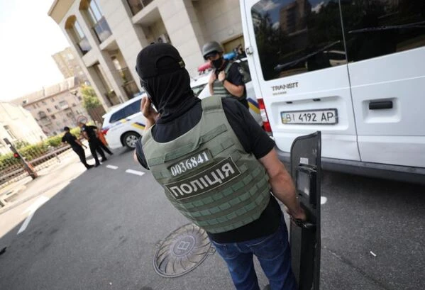 Інспектори Держпраці тепер можуть проводити перевірки разом з поліцією Інспектори Держпраці тепер можуть проводити перевірки разом з поліцією